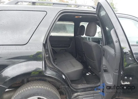 2012 Ford Escape Xlt z USA, uszkodzony, nr VIN 1FMCU9DGXCKB86518